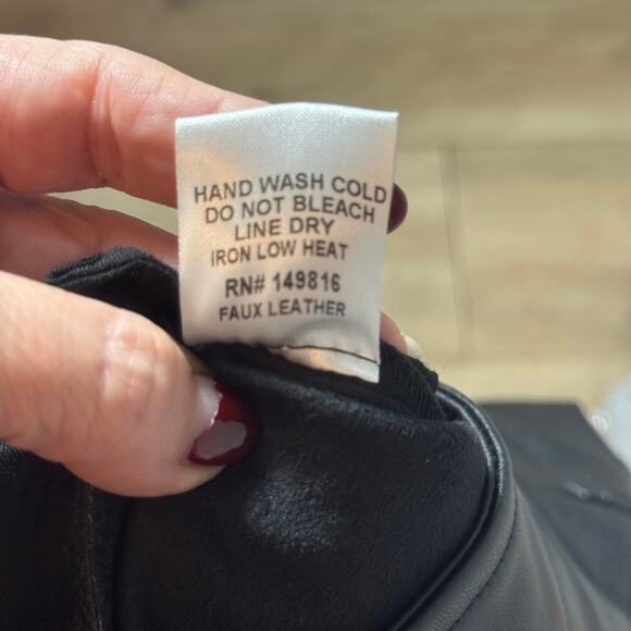 Revolve NWT LBLC THE LABEL Black Vegan Jen Faux Leather Trousers Pants Large - Picture 11 of 15